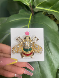 Bee brooch with pearls